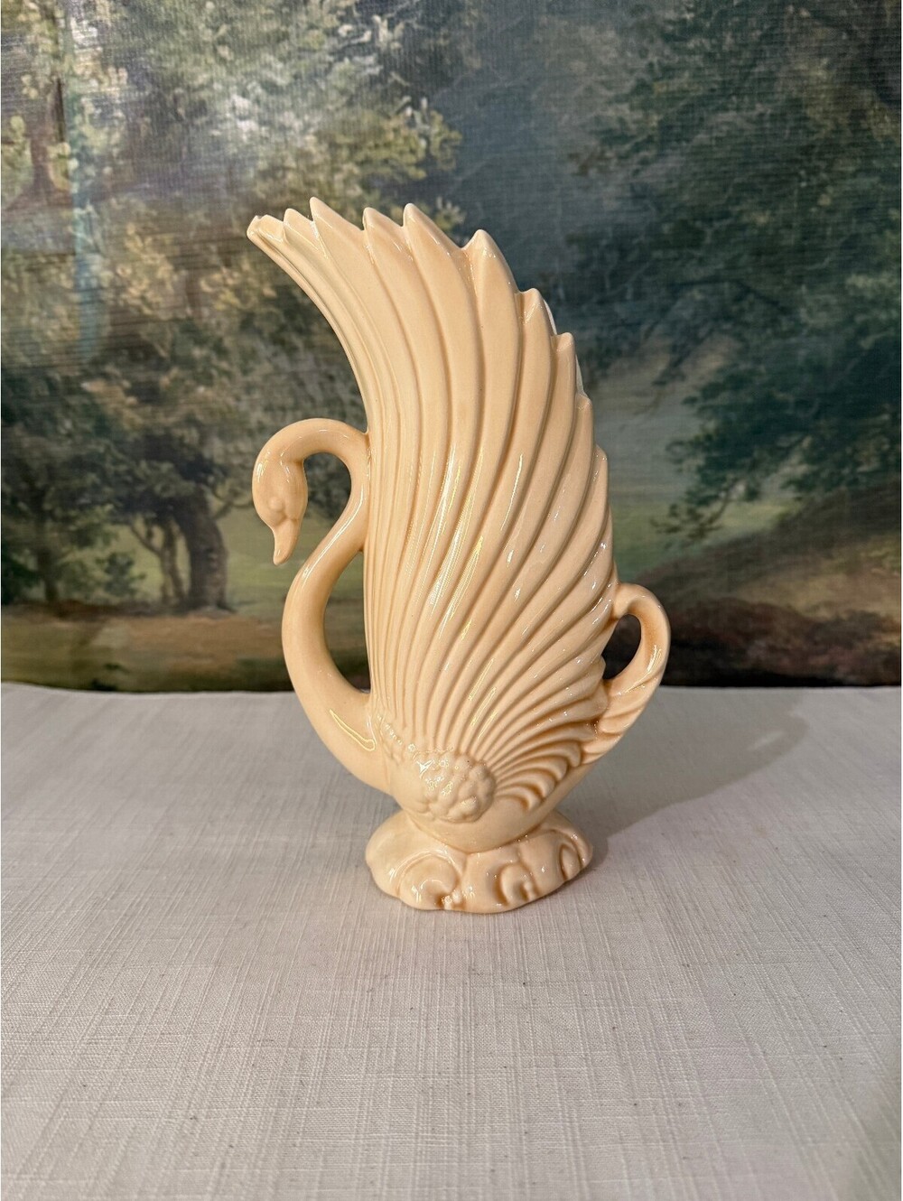 Cream swan vase